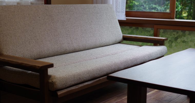 【納品事例3】富山県砺波市の風情あるお宅に飛騨の家具のソファセットを納品しました！